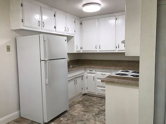 5th image of 1101 Weber Way #W-2