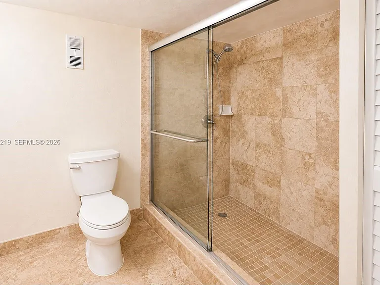 250 Jacaranda Dr #805 — Photo 13
