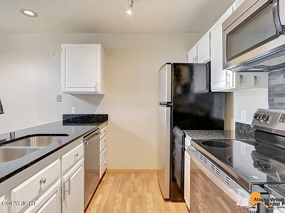 3rd image of 4610 Piper St APT 9