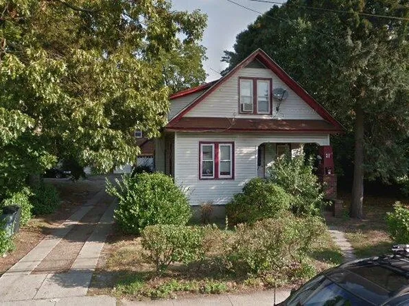 21 E Clinton Ave, Roosevelt, NY 11575