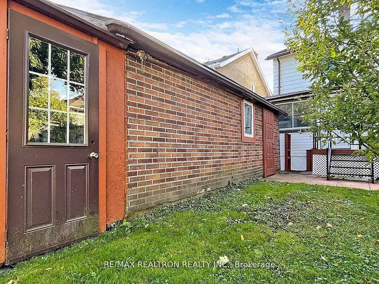 14 Myrtle Ave — Photo 35