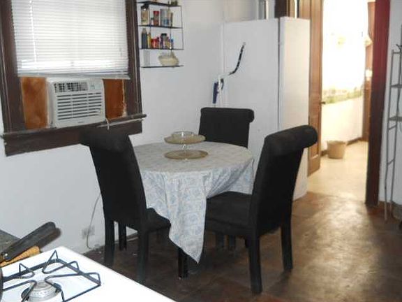 4th image of 1506 Music St