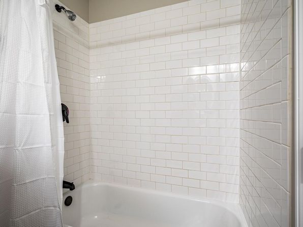 412 Corvair Dr SE #1