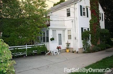Living Room
						:
						Wood burning fire place