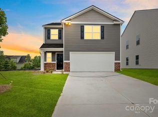 45 Lillian Ln, Hendersonville, NC 28792