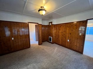 420 W 3rd St, Yachats, OR 97498