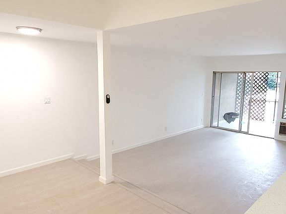 5th image of 818 S Kingsley Dr #315