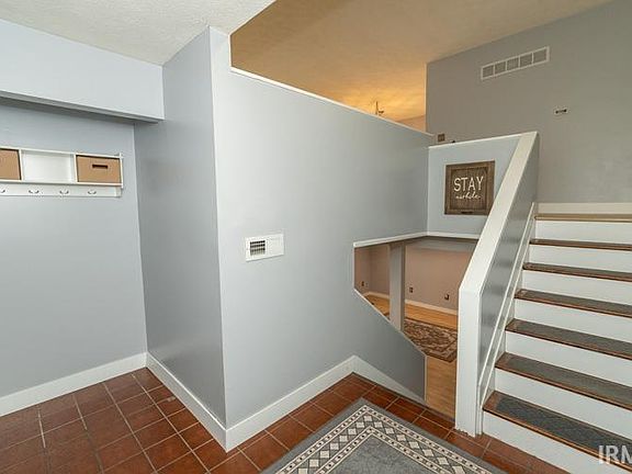 3rd image of 53572 Kershner Ln