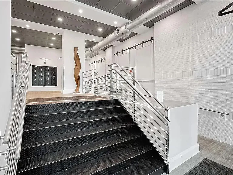 159 2nd St #702 — Photo 3