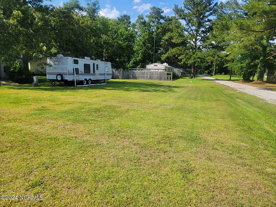 2nd image of 604 Fernwood Lane