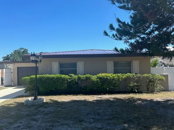 210 Westwinds Dr, Palm Harbor, FL 34683
