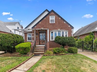 48 Wellington Road, Elmont, NY, 11003