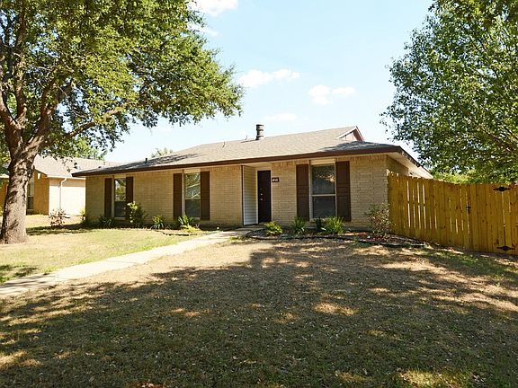 2nd image of 1416 Vanderbilt Dr