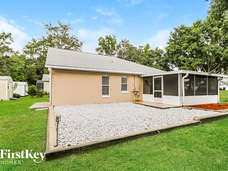 2826 Redbud Ct — Photo 14