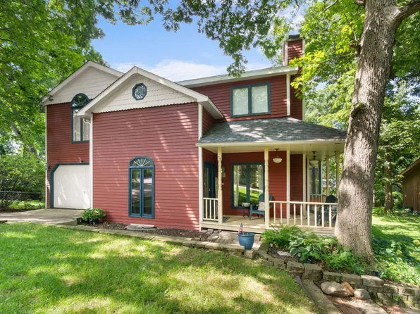 216 Hickory Rd, Cary, IL 60013