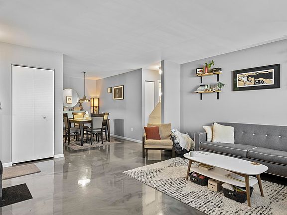 4th image of 209 Fair St APT 2