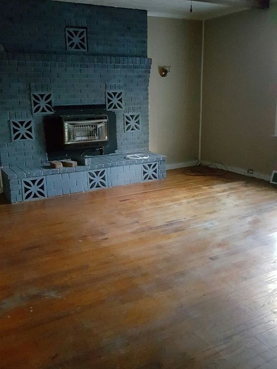 2nd image of 509 2nd St
