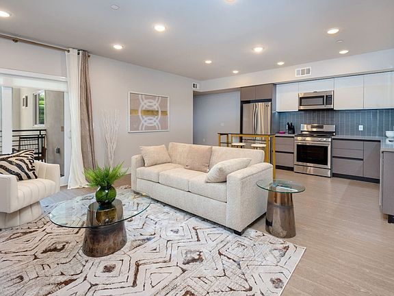 2nd image of 9598 Wilshire Blvd #Id1042959p