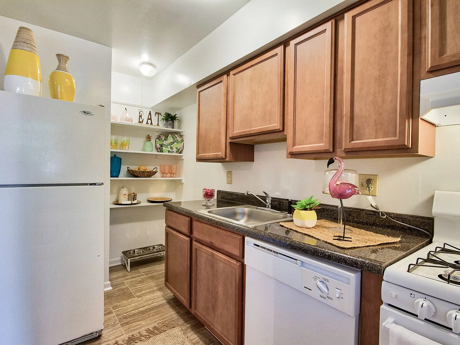 Berkshire and Barter Court Apartments — Photo 4