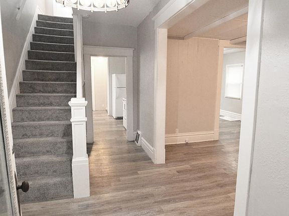 5th image of 80 Clarendon Ave