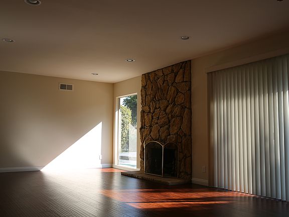 4th image of 15116 Del Prado Dr