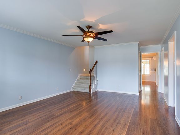 2nd image of 1923 Thomas Ct