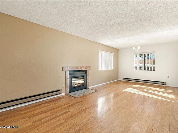 3rd image of 333 W Leroux St Unit C4