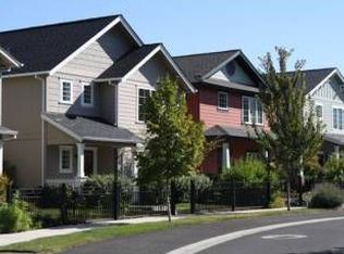 285 Talent Ave, Talent, OR 97540