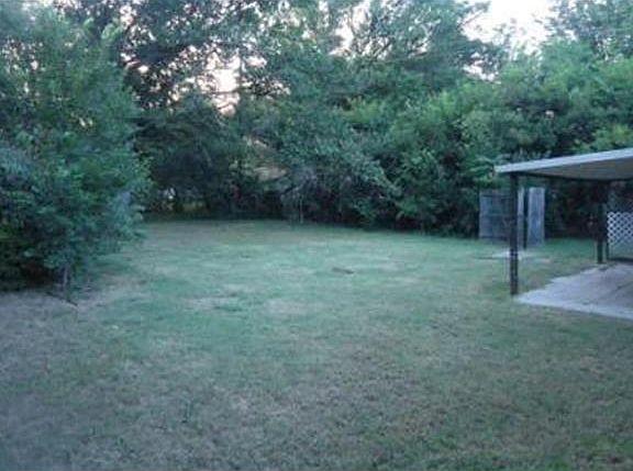 4th image of 905 Dover Cir