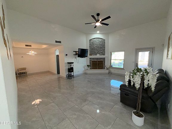 5th image of 10819 Loma De Amor Ln