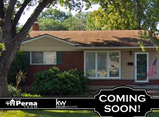 914 Bernie Ln, Madison Heights, MI 48071