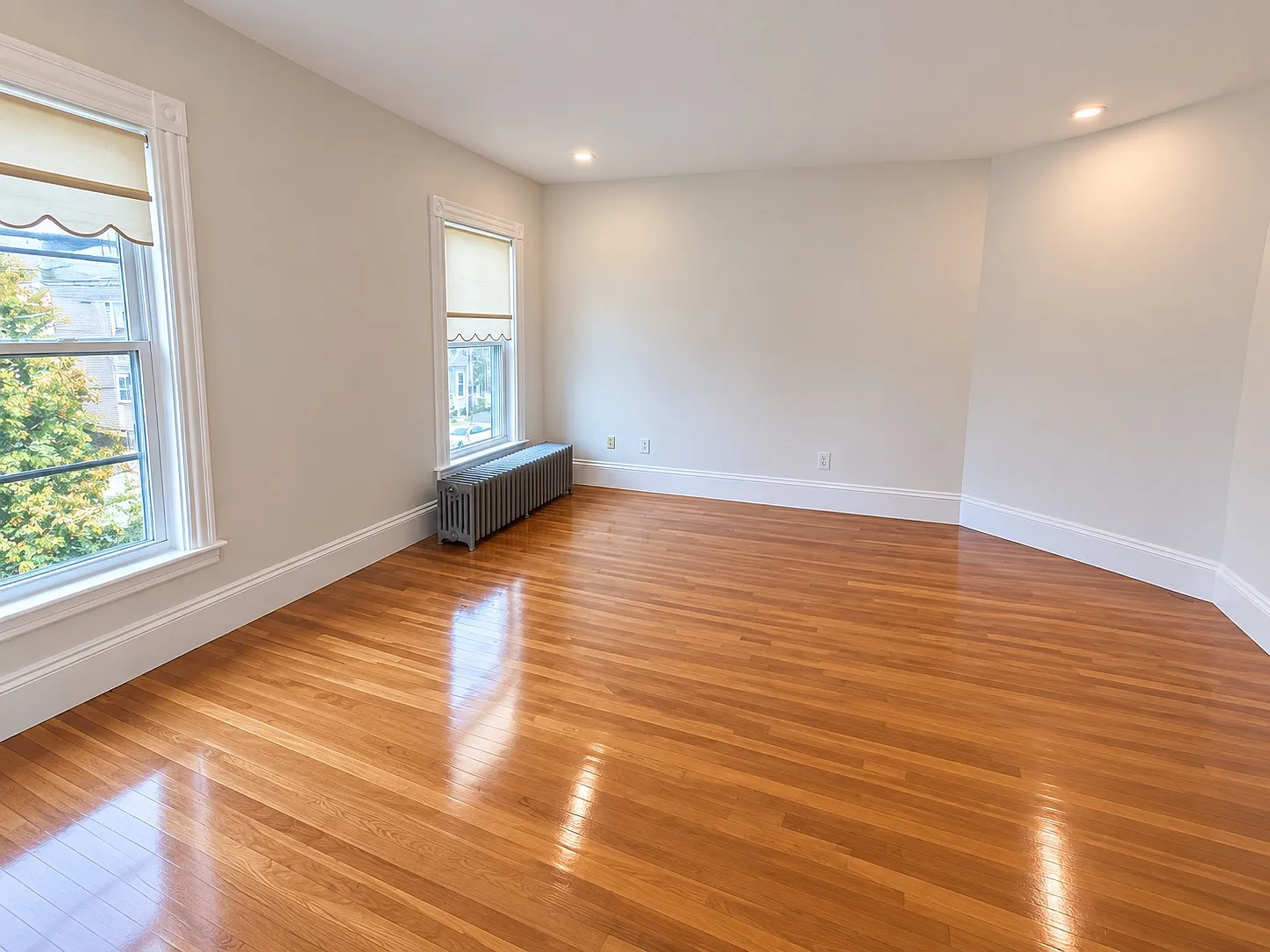 3 bed, 1200 sqft, $3,300 — Photo 4
