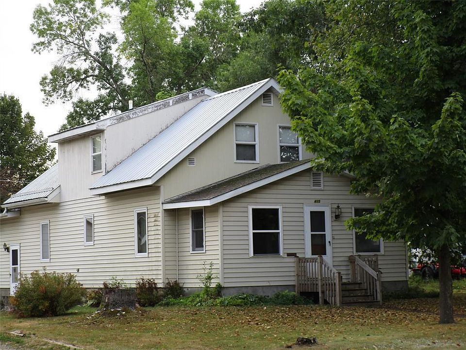 1st image of 415 W 2nd Street