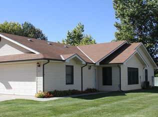 425 Lamont Cir, Lincoln, NE 68528