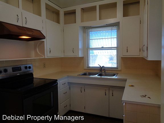 2nd image of 946 Princeton Ave
