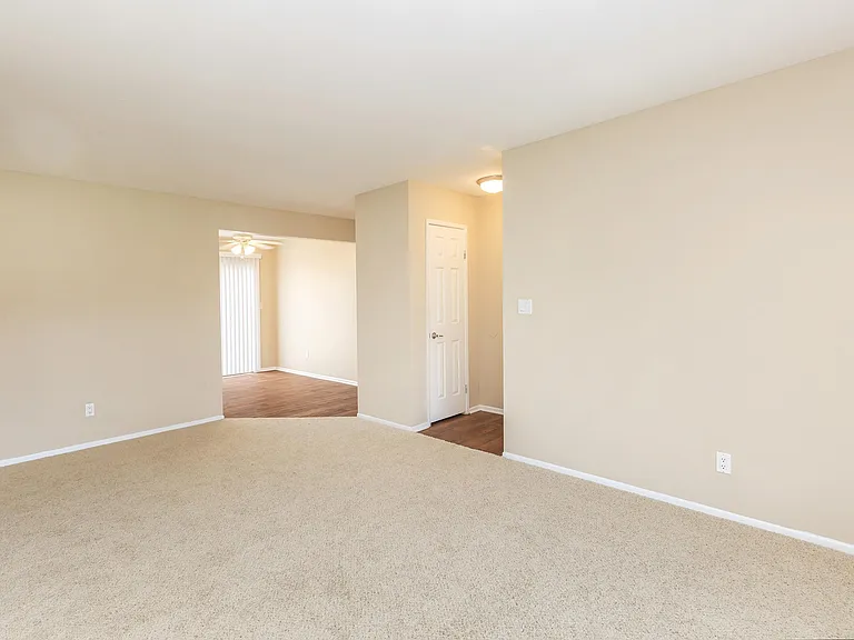 Meadowood Place Apartment Homes — Photo 29