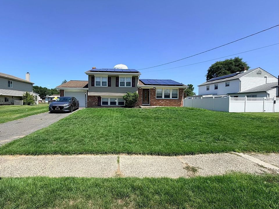 2nd image of 816 Lancing Rd