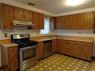 3rd image of 3222 Bel Air Dr