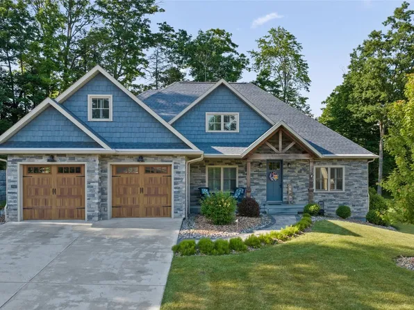 38 Fernwood Ln, Binghamton, NY 13901