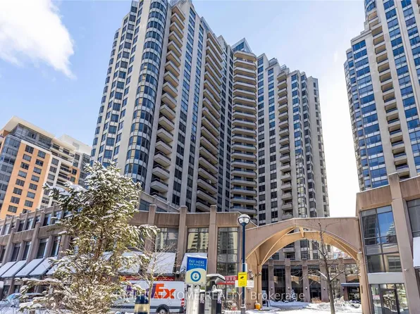 15 Northtown Way, Toronto, ON