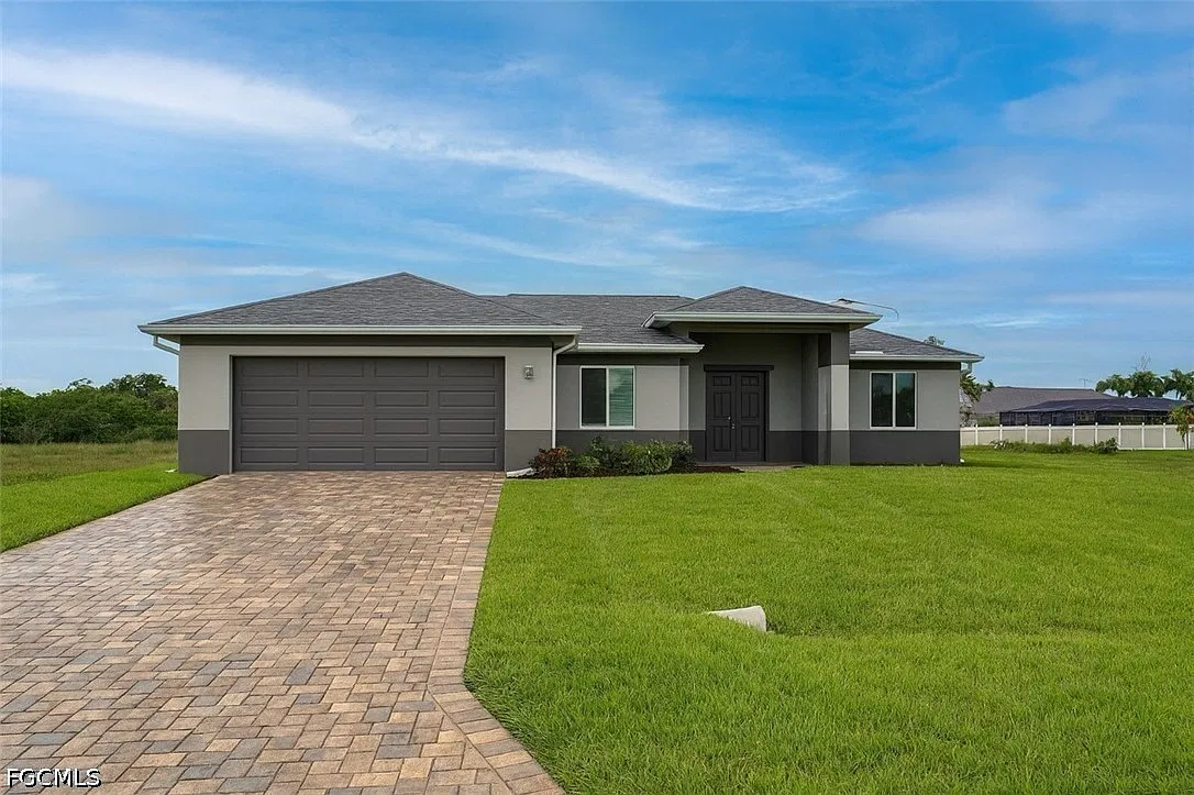 3 bed, 2.0 bath, 1726 sqft, $2,550 — Photo 1