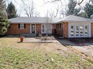 3232 Cornwall Dr, Lexington, KY 40503