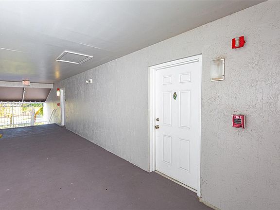 5th image of 11133 SW 8th St APT 306