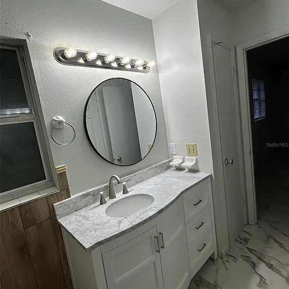 822 N New Hampshire Ave — Photo 7