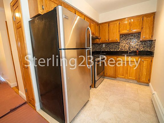 4th image of 31-28 47th St #2A