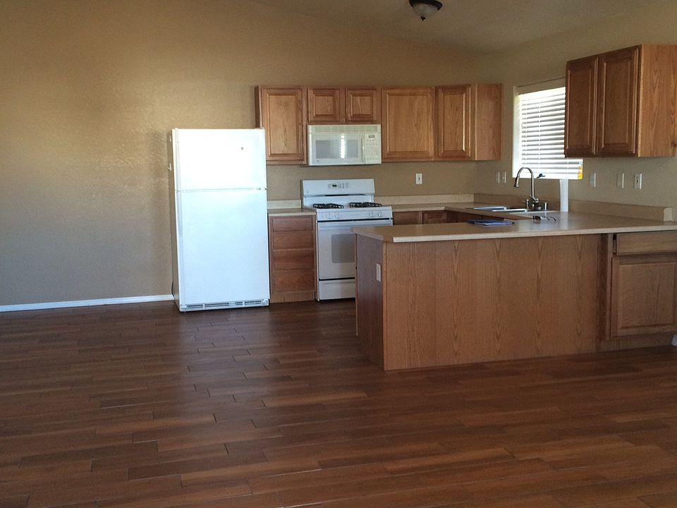 1st image of 3395 N Yuma St