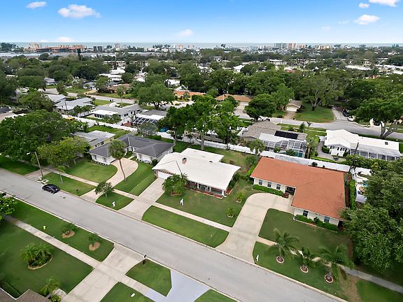 Yacht Club Estates