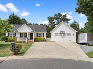 109 Raven Cliff Ct, Rock Hill, SC 29732