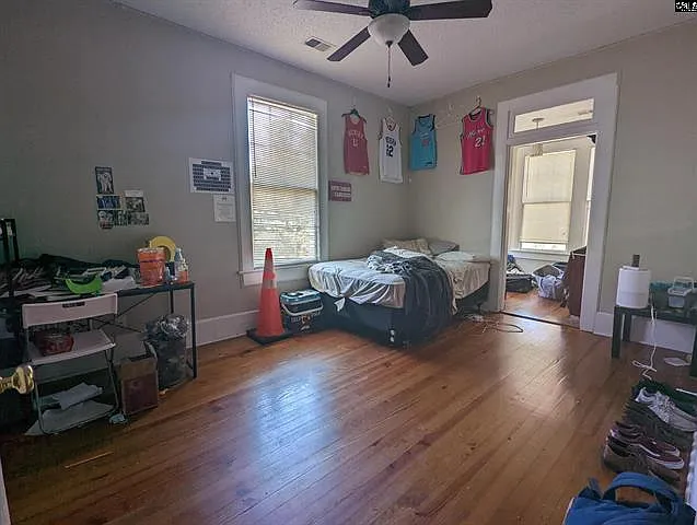 2115 Wallace St — Photo 10