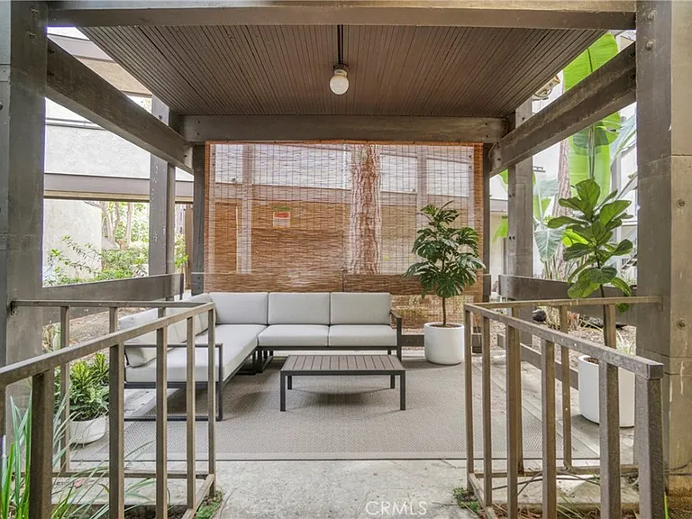 8650 Gulana Ave — Photo 31